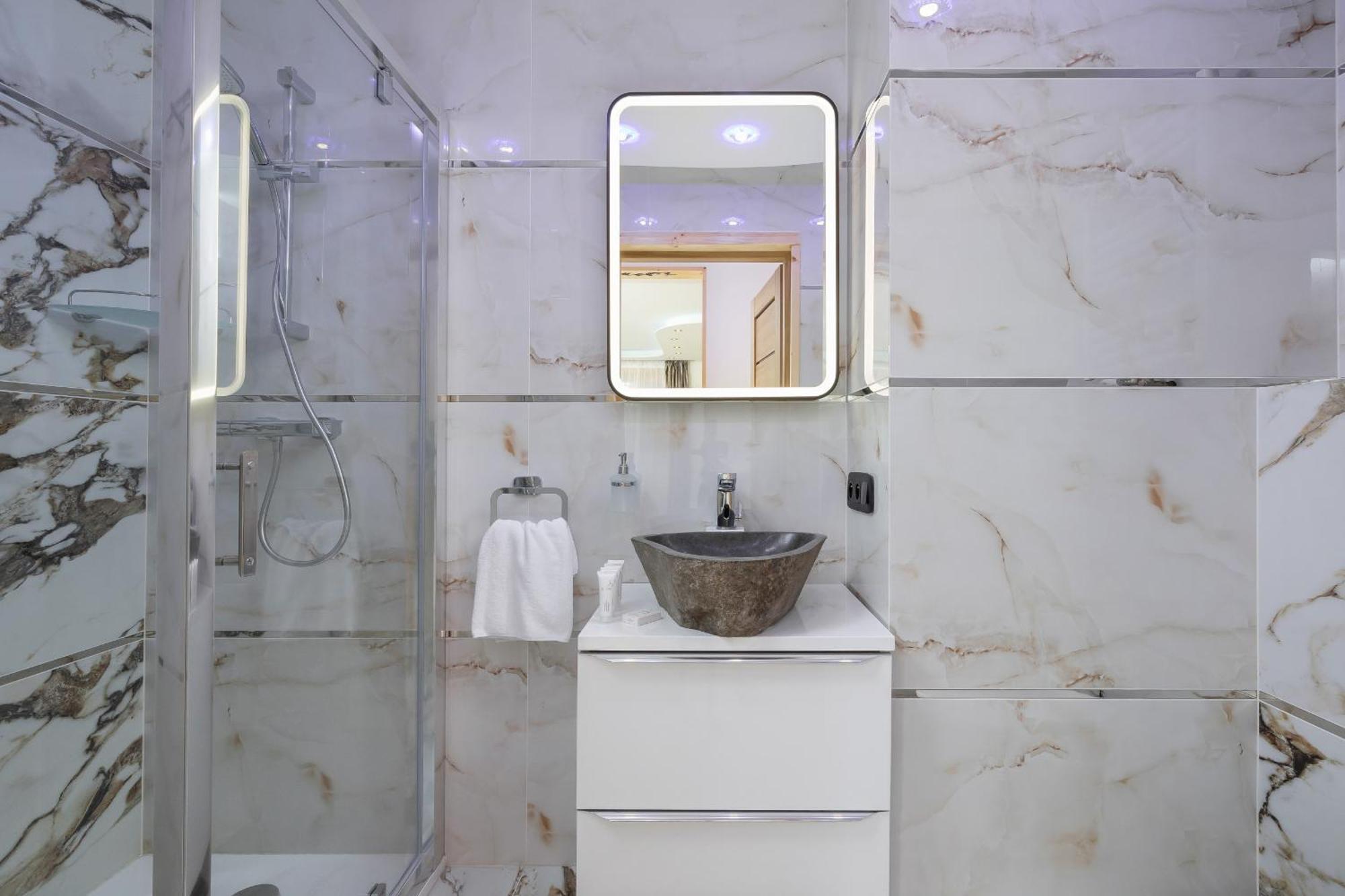 Unique For 6 People In With Access To Sauna By Renters